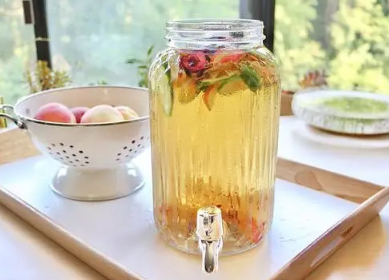 冷泡水果茶用冷水泡吗(水果冷泡茶怎么泡) 冷泡水果茶用冷水泡吗(水果冷泡茶怎么泡)