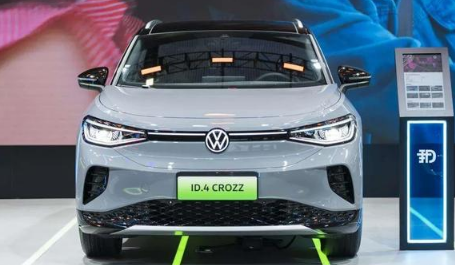 电车普及了油车会贬值吗(现在电车和油车)