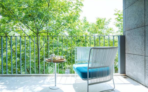 低楼层封阳台用85还是108的(封阳台用70还是90)