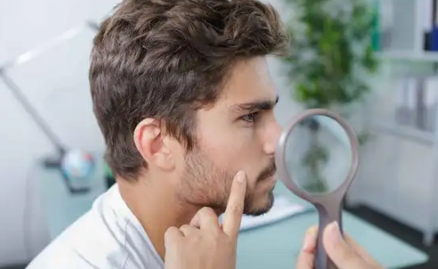 刮胡子刮出血会得破伤风吗(刮胡子刮破了需要打破伤风)