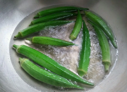 秋葵没焯水直接炒了能吃吗(秋葵不焯水可以直接炒吗) 秋葵没焯水直接炒了能吃吗(秋葵不焯水可以直接炒吗)