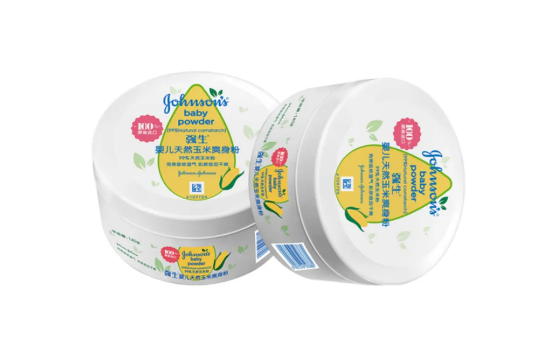 爽身粉擦头发有危害吗(爽身粉弄头发)