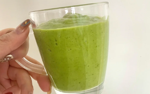 羽衣甘蓝可以直接榨汁吗(羽衣甘蓝榨果汁)