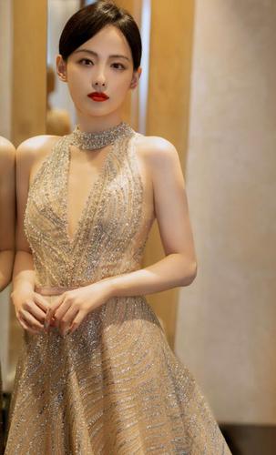 张馨予的全乳照 元宇宙 张馨予的全乳照 元宇宙