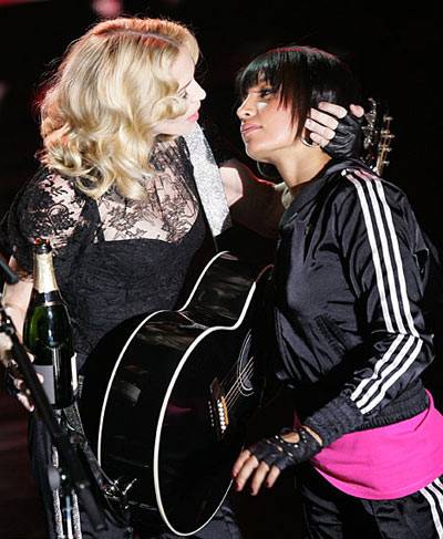 麦当娜性，吉娜挺胸的那一刻