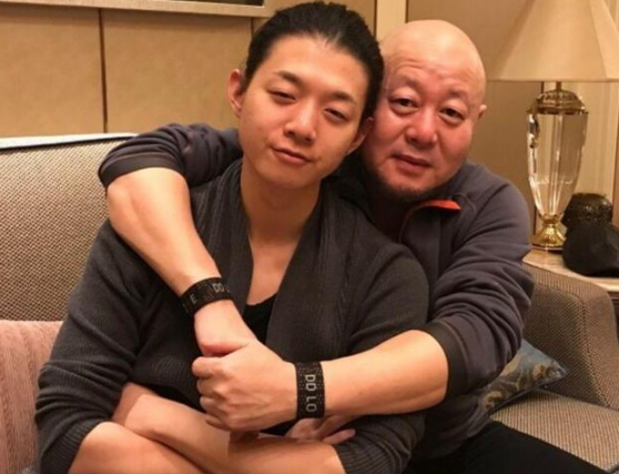 霍尊女友,周深素颜(周深霍尊谁更娘)