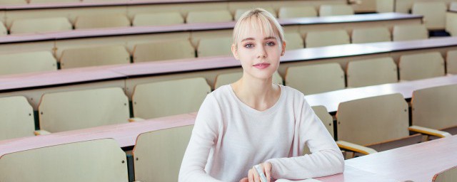 如何理解靠别人不如靠自己的意思(什么靠别人不如靠自己)