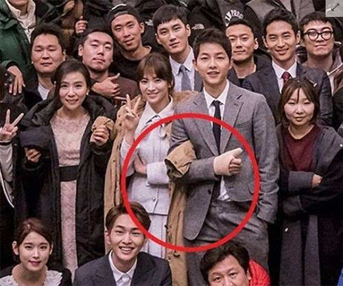 宋慧乔比宋仲基大几岁，双宋其实复(宋慧乔和宋仲基相差几岁)