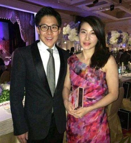 郭晶晶婚变,郭晶晶结婚图片(郭晶晶的结婚照片)