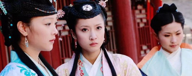 宫斗自我简介资料(宫斗秀女自我介绍)