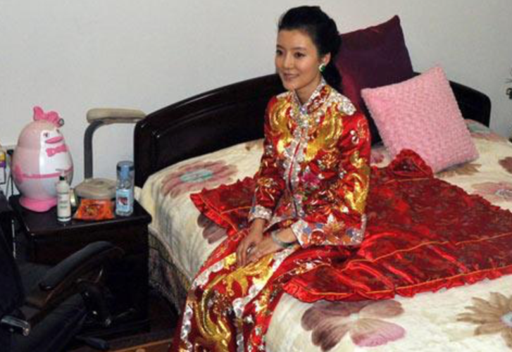 车晓婚礼,于震身价多少个亿(于震前妻婚纱照)