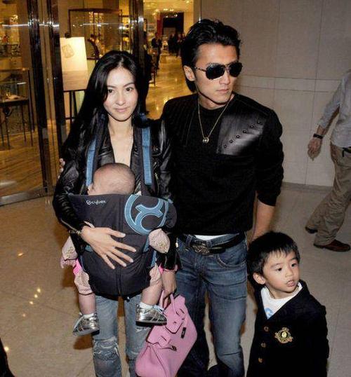 张柏芝绯闻男友，梁钊峰和张柏芝什(张柏芝和前男友)