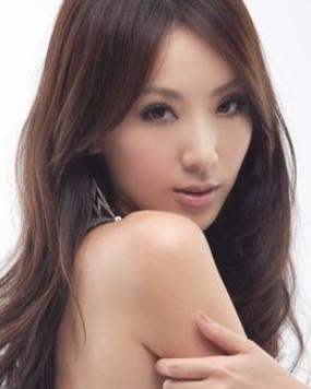 蓝美琪跳舞，皇族天赐蓝美琪亲密照(蓝美琪和天赐亲密合照)