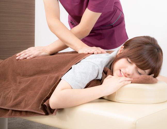 一个女人的推油经历，能帮儿子解决