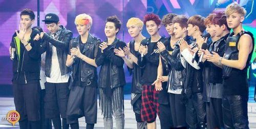 快乐大本营韩国明星,韩彩英快乐大(韩国的快乐大本营)