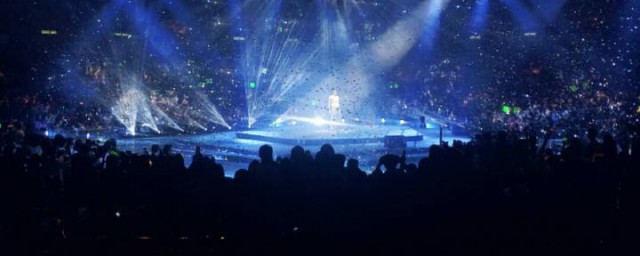 干杯朋友歌词(田震经典歌曲十首干杯朋友歌词)