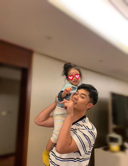 陈赫女儿名字，陈赫二胎叫什么名字(陈赫二女儿出生)