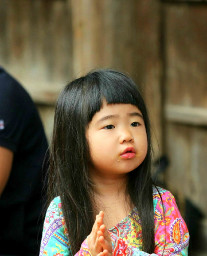 曹格女儿长大了，甜馨长大后的样子(曹格的女儿几岁了)