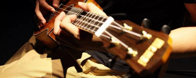 我爱过的人看过的黄昏完整歌词(和黄昏有关的歌词)