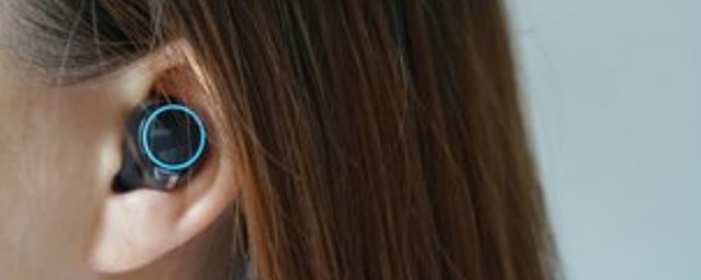 戴耳机耳朵疼是怎么回事(戴耳机耳朵疼是什么原因)