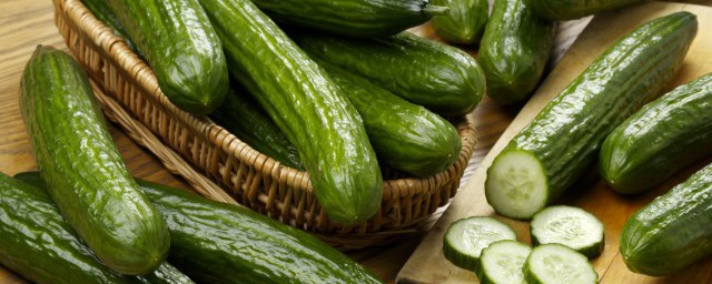 吃黄瓜有哪些好处(吃黄瓜有哪些好处对什么病有效)