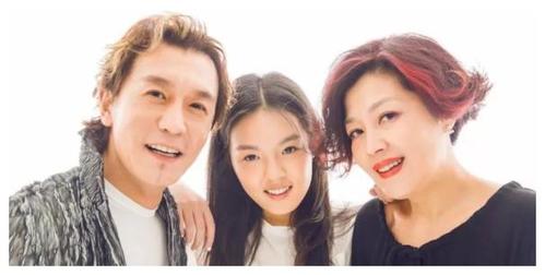 李咏的老婆,李咏妻子哈文现状(李咏妻子哈文传出喜讯) 李咏的老婆,李咏妻子哈文现状(李咏妻子哈文传出喜讯)