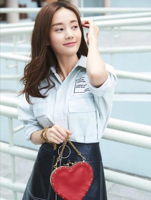 谭耀文图片，刘德华早期警察照片(谭耀文和刘德华演的电影)