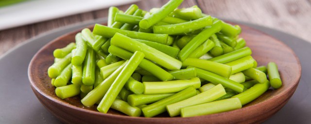 腌蒜苔的制作方法有哪些(蒜苔的简单腌法)