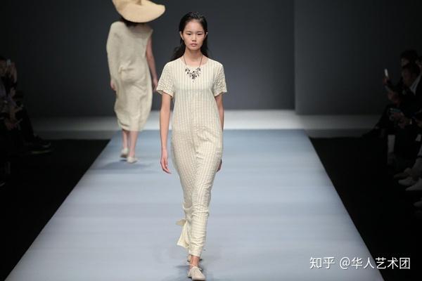 李艾泳装，李艾照片(李艾是超模吗)