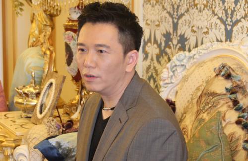 温兆伦微博，温兆伦演丁有康(温兆伦的近照)