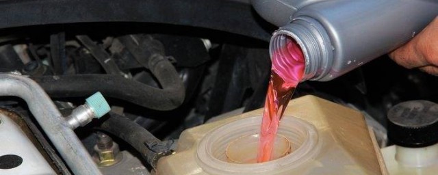 防冻液的作用是什么(防冻液的作用是什么?对防冻液的基本要求有哪些?)