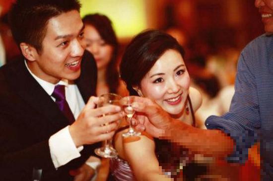 一般新人敬酒不能超过几分钟(新人敬酒需要敬一轮吗)