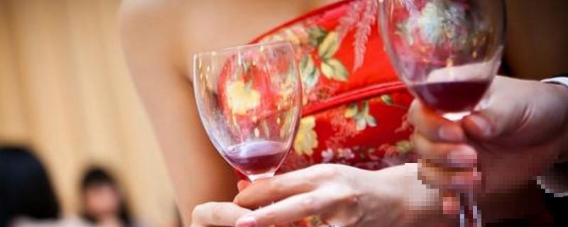 一般新人敬酒不能超过几分钟(新人敬酒需要敬一轮吗)