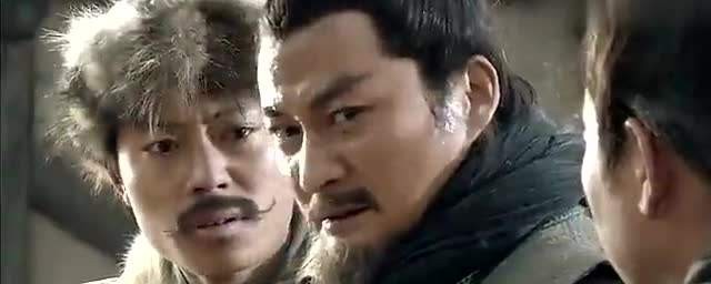 林冲为何棒打洪教头(林冲棒打洪教头可见林冲是一个怎样的人)