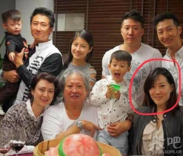 洪金宝几个儿子,洪煦榆(洪金宝的儿子叫什么)