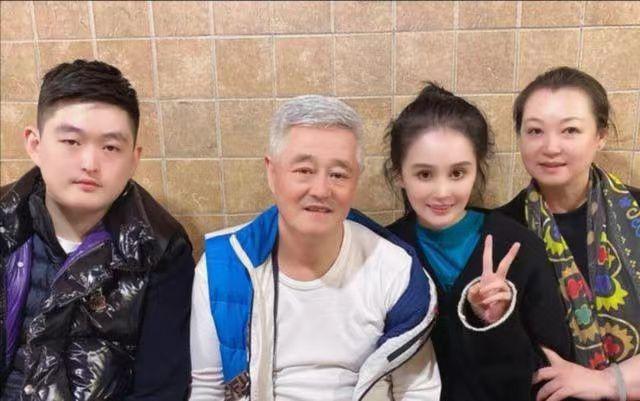 赵本山的老婆，许仙扮演者有哪些(赵本山老婆呢叫什么名字)