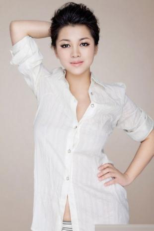 雪村的老婆，临江松岭雪村(雪村是哪里人)