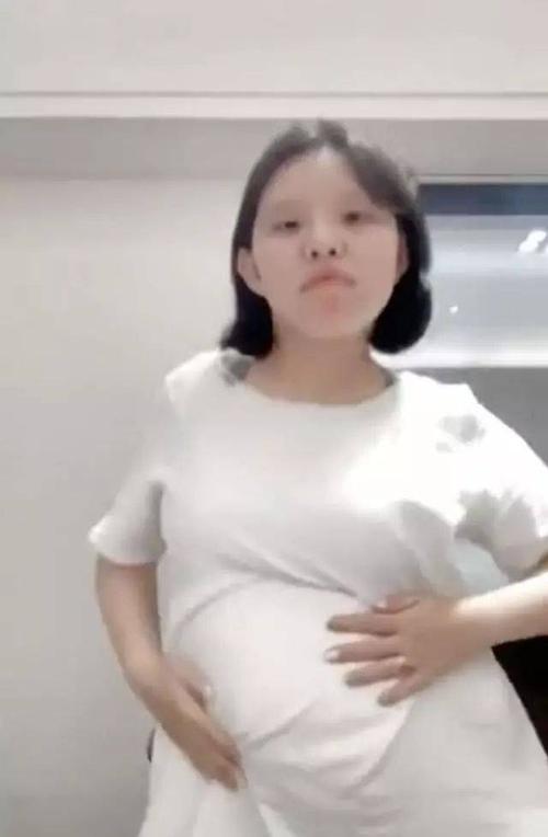 谢依霖二胎孕肚，司雯嘉怀二胎(谢依霖怀孕了吗)