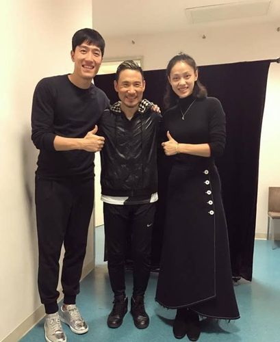 刘翔与女友秀恩爱，刘翔和老婆照片(刘翔和前女友)