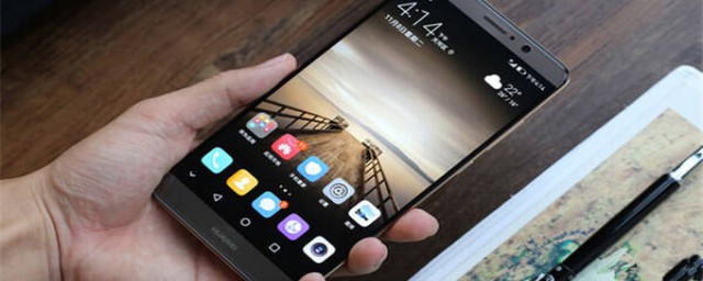 手机进水了不停开机关机的处理方法简述(手机进水关机怎么办?按照3个步骤来处理)