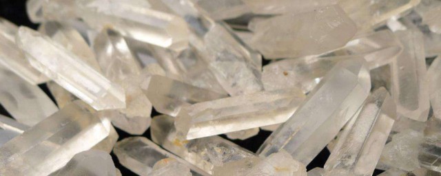 辨别白水晶真假的方法介绍(白水晶怎么辨别白水晶真假)