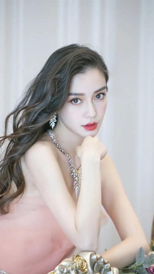 angelababy可爱图片，a(angelababy图片大全可爱图片欣赏)