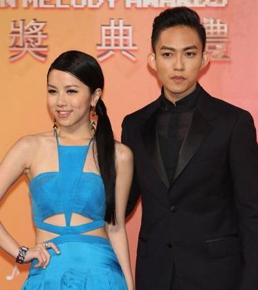 丁文琪骂邓紫棋 元宇宙