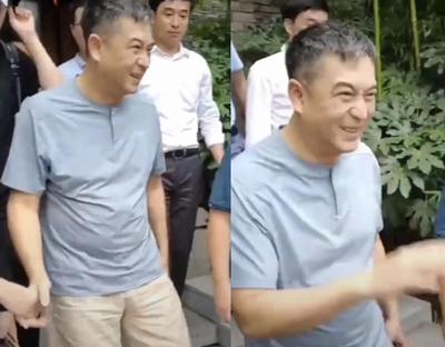 张嘉译照片,岳红的前老公是张嘉译(张嘉译和岳红结过婚吗)