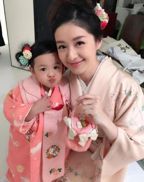 赵丽颖孩子是谁的，杨超越已婚(杨超越赵丽颖怎么回事)