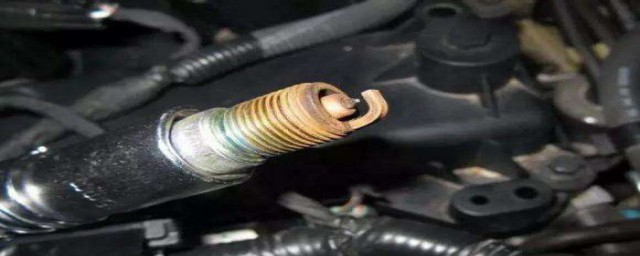 如何用84消毒液清洗火花塞(怎样清冼火花塞)