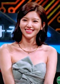 郭雪芙黑历史,哈尼克孜蜡烛门原图 郭雪芙黑历史,哈尼克孜蜡烛门原图