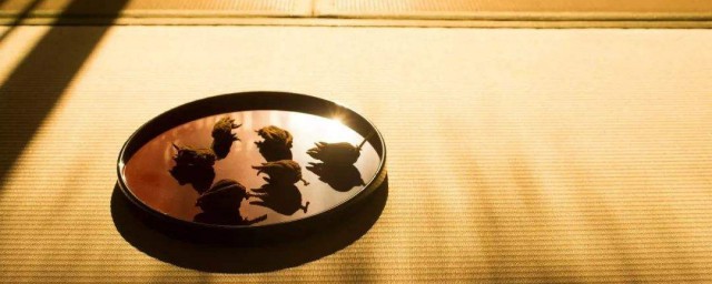 人生一半烟火，一半清欢是什么意思(一生一半烟火一半清欢,下一句是啥)