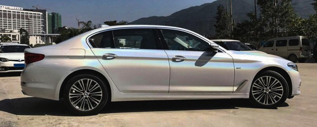 看汽车轮胎怎么知道能跑多快(汽车胎能跑多快速度看哪里)