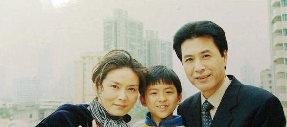 潘虹丈夫,刘晓庆近照(潘虹刘晓庆的真实年龄) 潘虹丈夫,刘晓庆近照(潘虹刘晓庆的真实年龄)